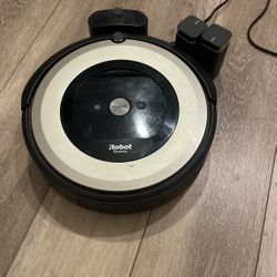 Roomba E6 With Invisible Walls