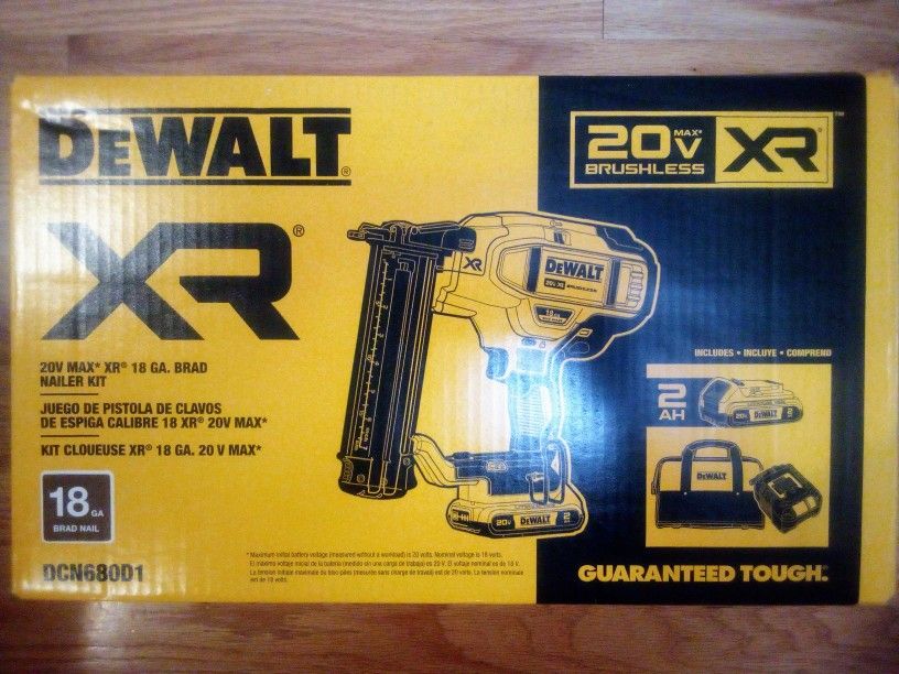 DeWalt 20V XR 18GA Brad Nailer Kit