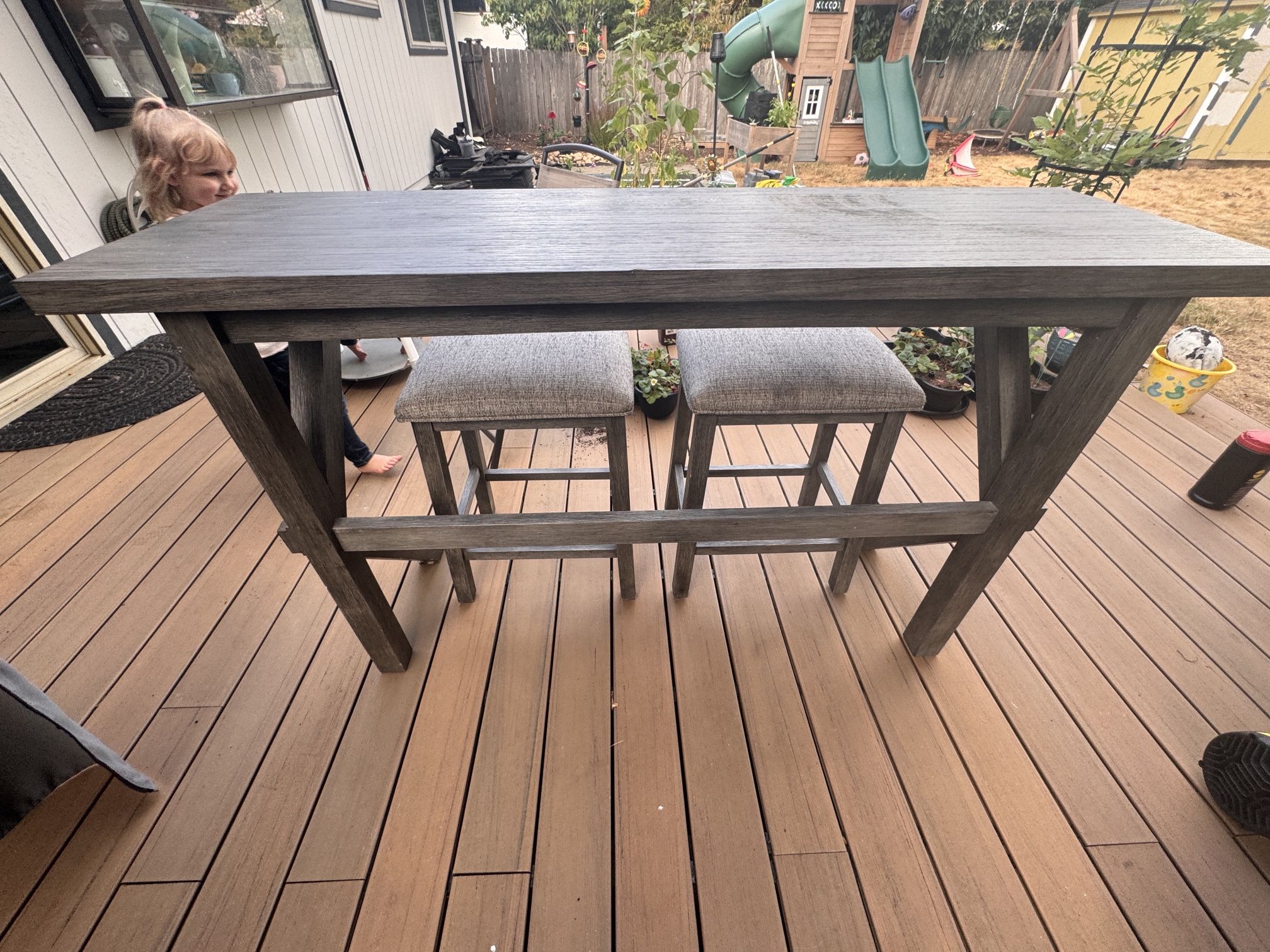 Couch Table With Stools