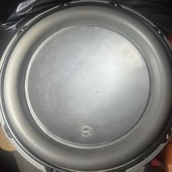 JL AUDIO 13W6 V2-D4  SUBWOOFER