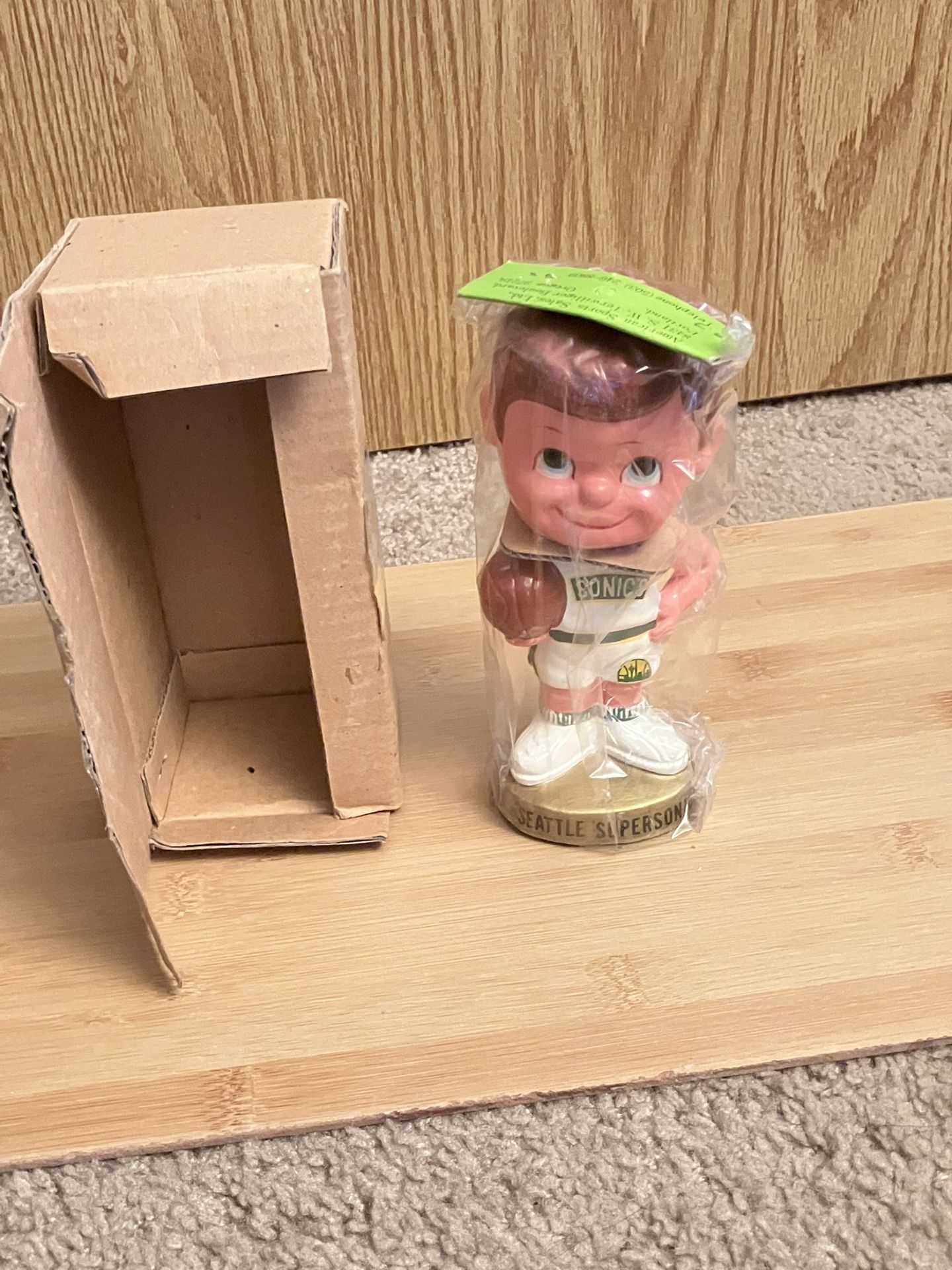 Vintage Seattle Super Sonics NBA Bobble head 