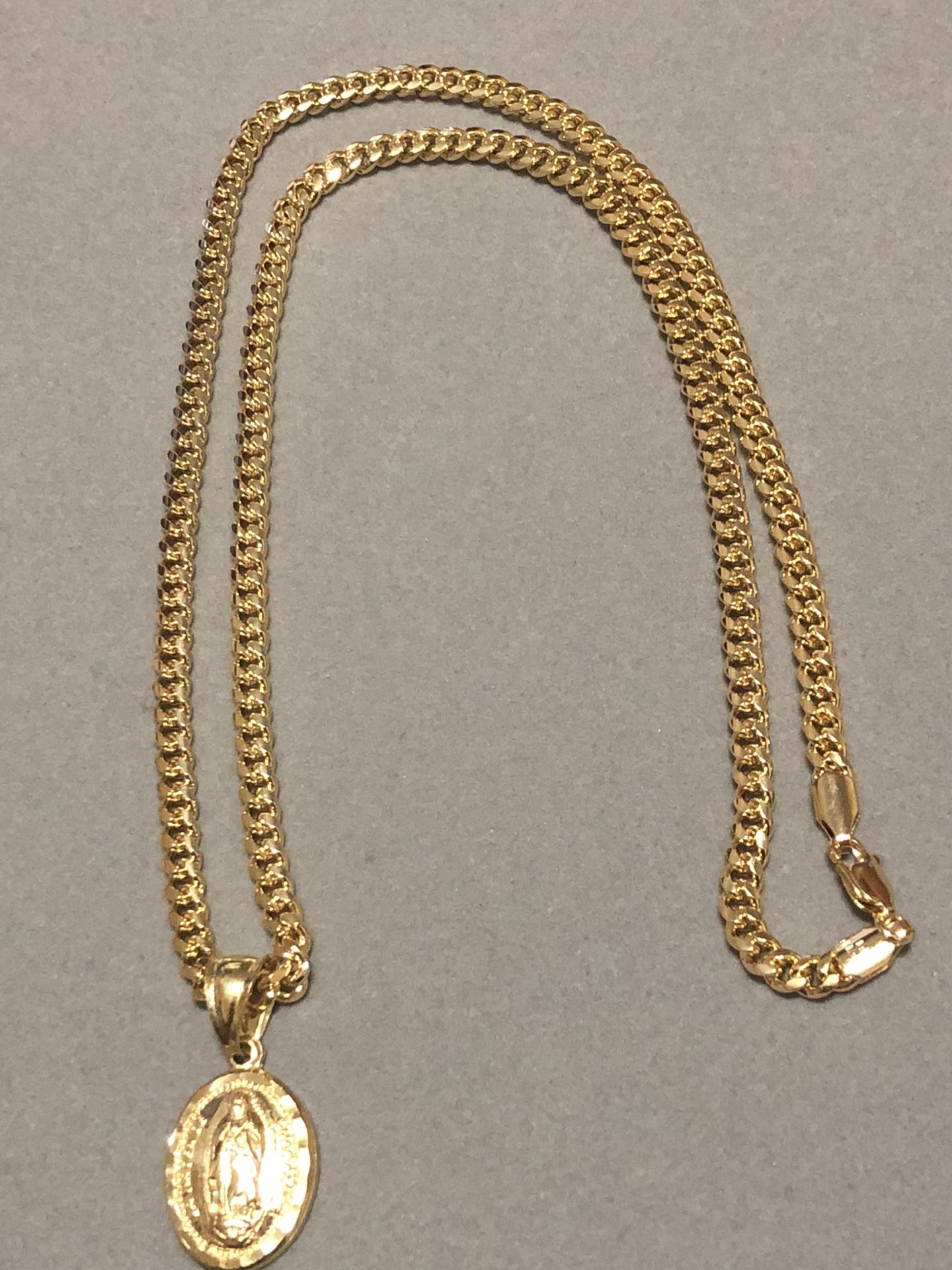 Curb Cuban link GOLD PLATED Necklace With Virgin Mary Charm