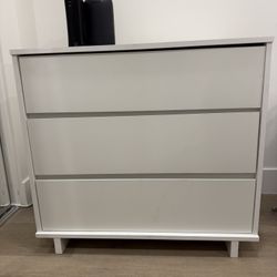 Modern 32” 3 Stack Dresser 