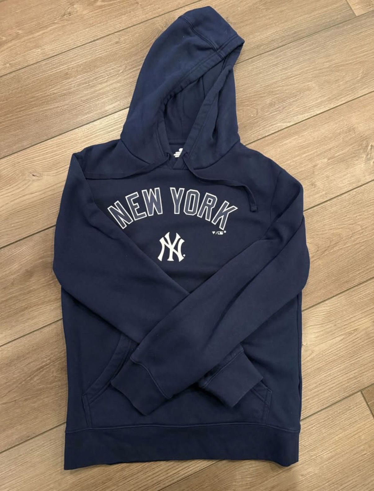 Yankees Fanatics sweatshirt men’s small