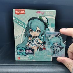 Miku Figure
