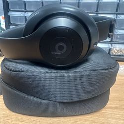 Beats Studio Pro