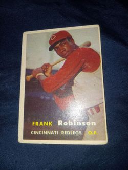 Vintage 1957 Topps Baseball card #35 Frank Robinson Rookie No creases VG+