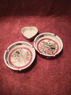 Satsuma Ware Collectables 2 ashtrays &1 Heart Shaped Trinket Box without lid 