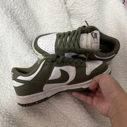 Nike Dunks 