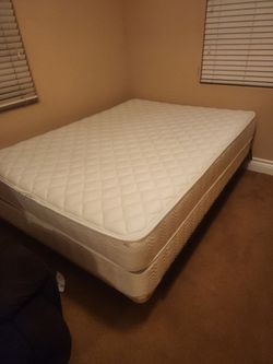 Queen size bed