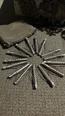 15 VTG Goody Metal Perm Rods/Clips/Curlers/Roller Pins 3” & VTG bag