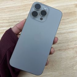 iPhone 15 Pro Max 256 Unlocked 