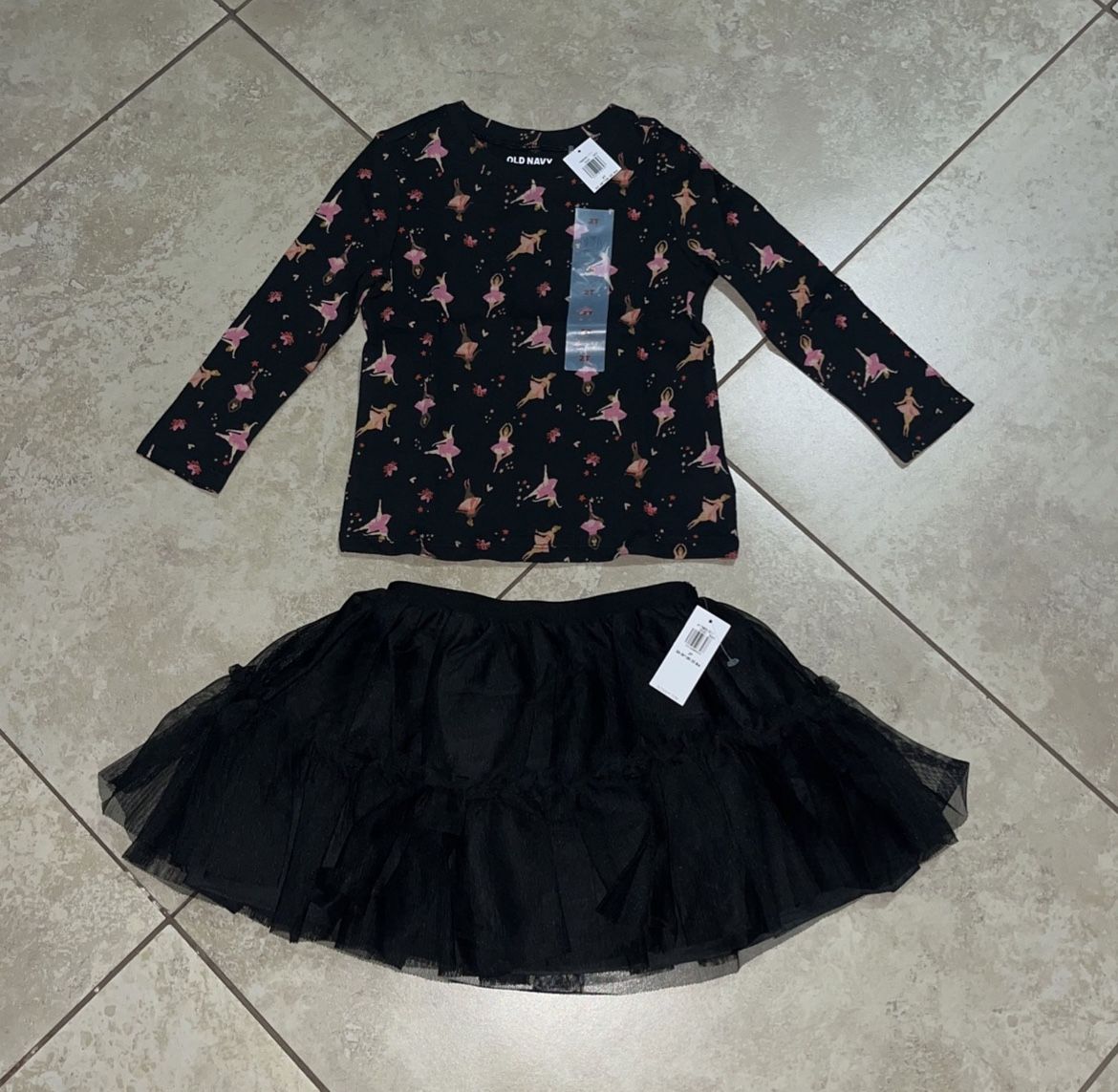 Old Navy Toddler Girl’s Skirt and Blouse / Top, Size 2t