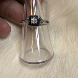Blue And White Diamond Ring Size 7