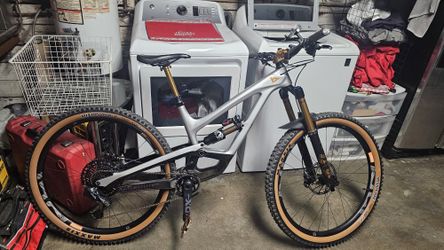 Yt Capra Pro Race