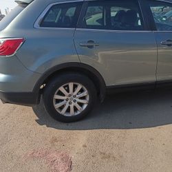 2010 Mazda SUV  2000