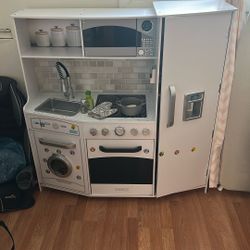 Toy Kitchen With Toy Kitchen Accessories 