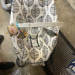 Baby Rocker With Charger 