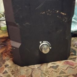 Tailgator With Bluetooth Speaker