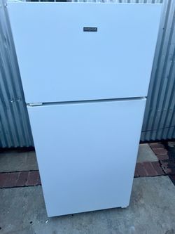 Hotpoint refrigerator,fridge,apartment fridge