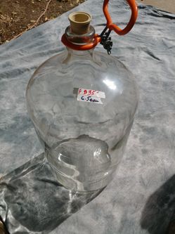 Carboy 6.5 Gallon Italian Glass With Handle,lid 