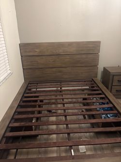 Queen bedroom set
