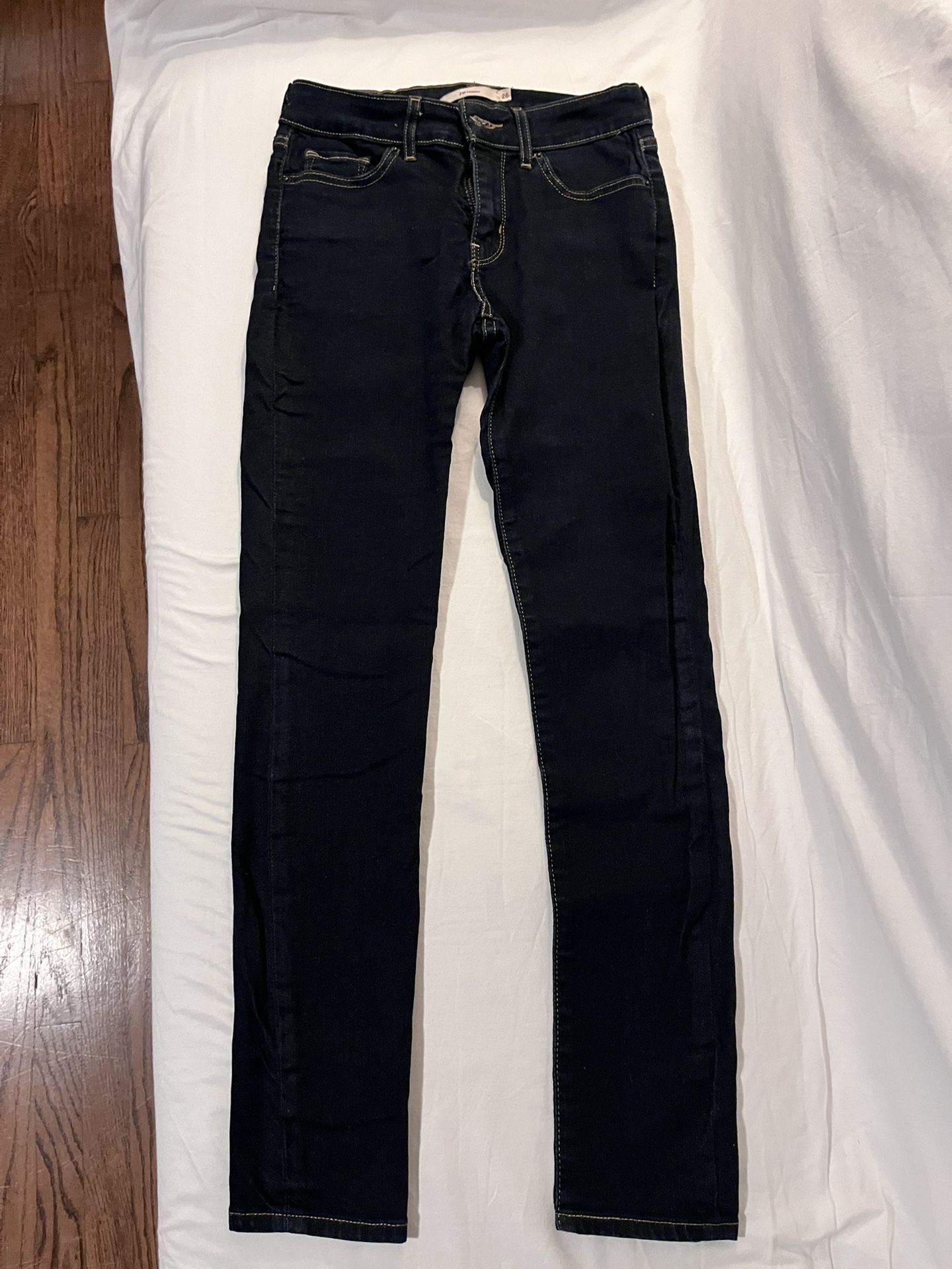 Levi’s 711 Skinny ~ Size 26 