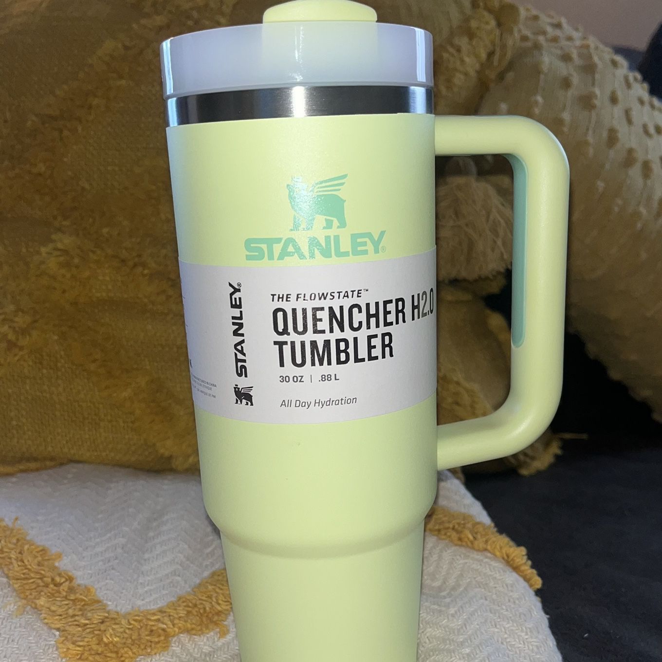 Stanley 30 Oz. Fog Gray The Flowstate Quencher Tumbler for Sale in Yorba  Linda, CA - OfferUp