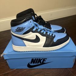 Air Jordan 1 Retro High OG “UNC” Size 9.5(With Box)