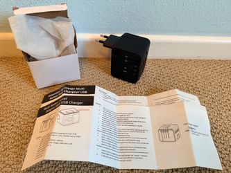 Universal Travel Adapter w/USB Charger