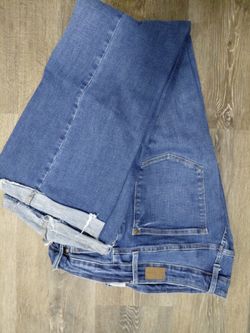 Judy Blue Denim Jeans with Frayed Hem