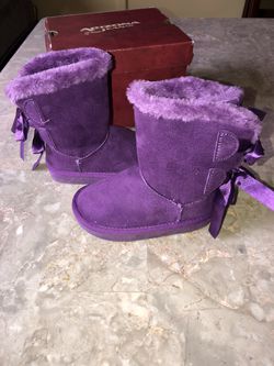 Toddler girl size six new winter boots