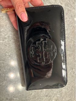 Tory Burch wallet