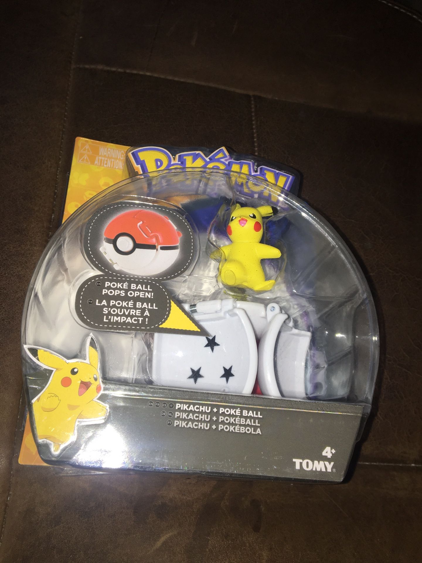 Pokemon Pikachu + Poke Ball
