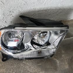 Dodge Durango Headlight 2011-2013, Dodge Durango Headlamp, Passenger Side Light, NEW OPEN BOX ORIGINAL DODGE 