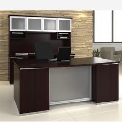 Executive Desk 4 Full Height Pedestals 