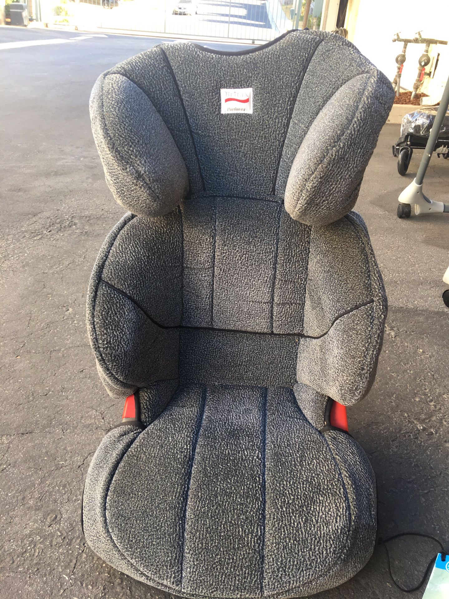 Britax Parkway Childs Booster w/ Adjustable Back - Good Condition