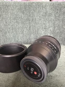 Sony FE 85mm f/1.4 GM Lens