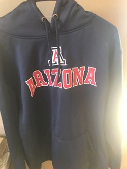 XXL UOFA sweatshirt never worn