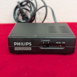 PHILIPS PM61138 RF MODULATOR AUDIO/ VIDEO SWITCHER