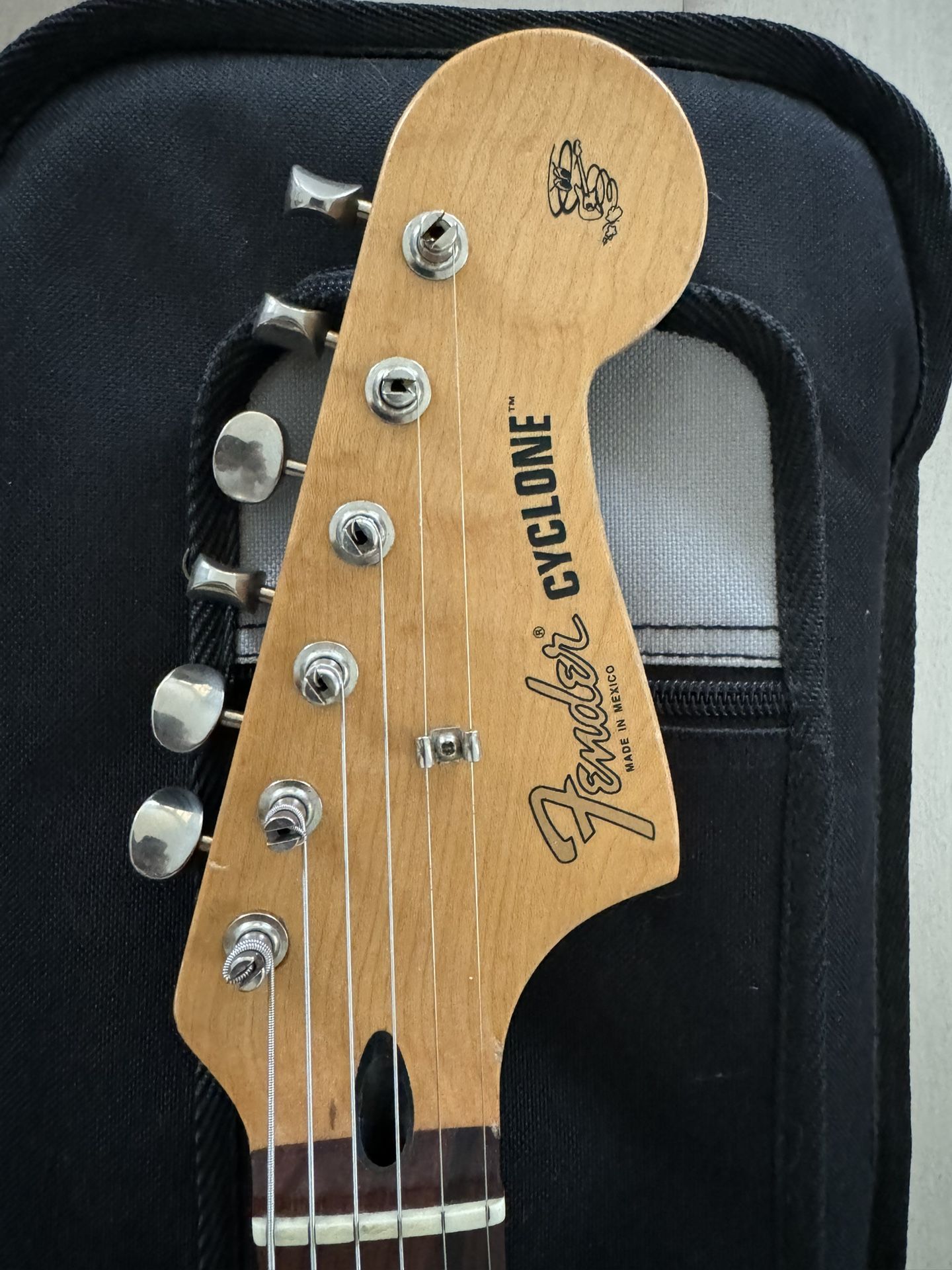 Fender Mexico Cyclone LPB Aged レリック Fender Cyclone for Sale in Algonquin, IL - OfferUp