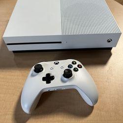 Good Condition Xbox One S