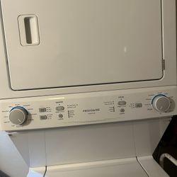 Frigidaire Large Capacity Washer/Dryer