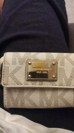 Good condition Michael kors small wallet