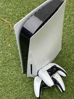 PlayStation 5 with 2 Controllers – Ready to Game