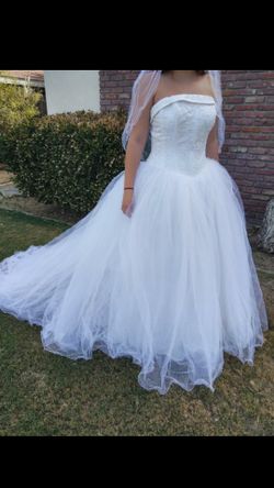 Wedding dress