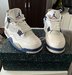New Air Jordan 4 Retro Size 8