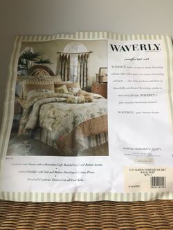 Queen size Waverly bedding