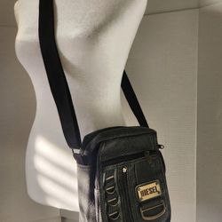 Diesel Men's Shoulder Bag Size Small Black Crossbody Messenger Bag 