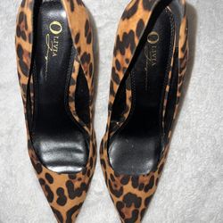 Leopard Printed Closed Toe Heels 
